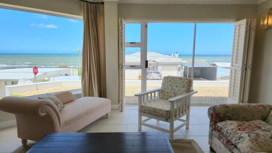 6 Bedroom Property for Sale in Franskraal Western Cape